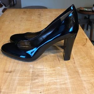 Calvin Klein Black Patent Leather Pumps size 7.5